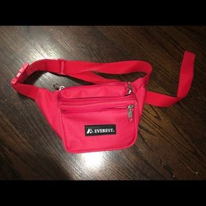 NWOT Everest Fanny Pack